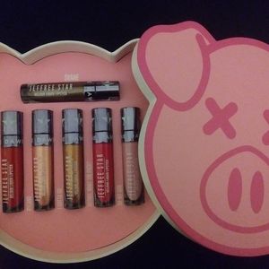 Jeffree Star pig lipstick vault